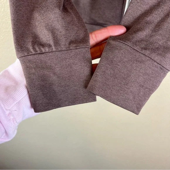 Vuori Halo Performance Hoodie - Picture 7 of 12